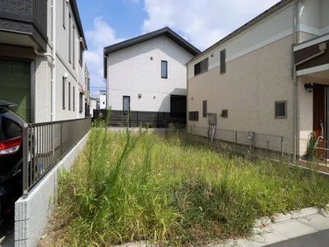 住宅街の“細長い土地”はどう活用すべき？「アパート」も「駐車場」も難しい土地の有効活用策とは？