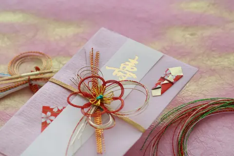 挙式なしで結婚したら、祖父が「200万円」くれた！「ご祝儀代わり」なら、税金はかかりませんか？ 非課税にする方法も確認