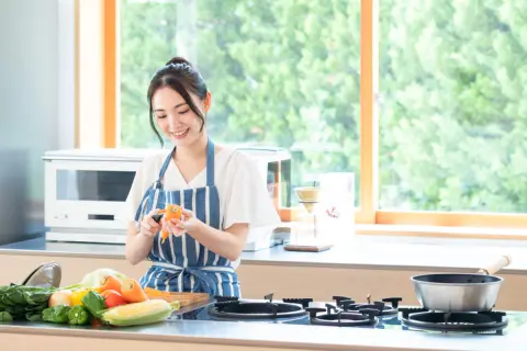 一人暮らしの娘が夕飯を食べに毎日「実家」に帰ってきます…1ヶ月の食費が「月4万円」かかっているそうですが、そんなにかかるものなのでしょうか？