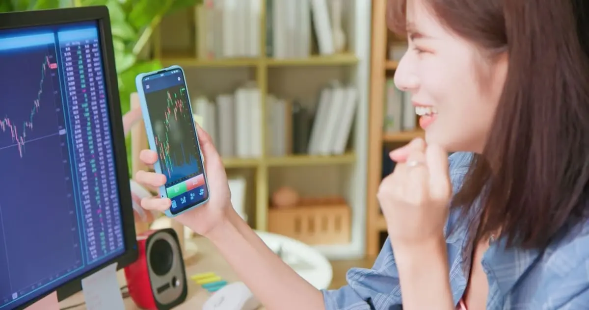 40年以上「伊藤忠商事」で働いた女性社員、退職時に“保有株10万株超”で「時価8億円」に!? 配当収入だけで「年2000万円」…“ジャパニーズ・ドリーム”を実現できたワケとは