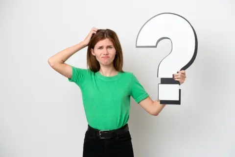 テレビを処分してNHKを解約しようとしたのに、「解約できません」と言われました。NHKを見られないのに、なぜ受信料を払う必要があるのでしょうか？