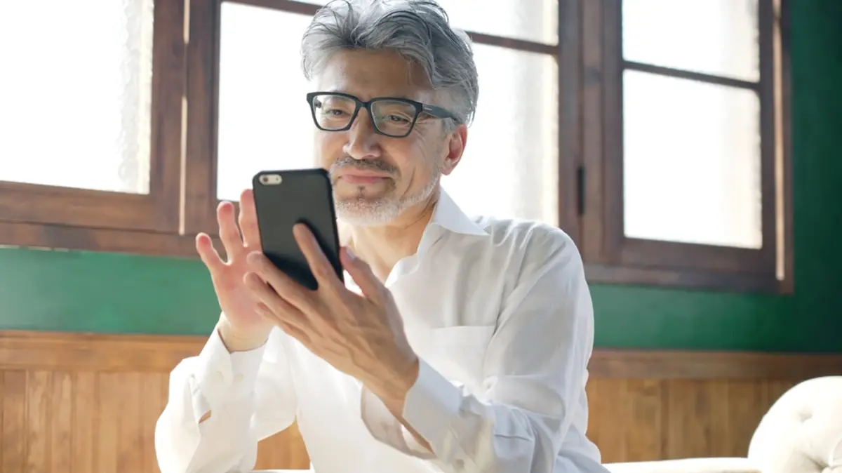 65歳で定年退職しますが、趣味がないので「動画視聴」をたくさんすることになりそうです。通信費を月1万円以内に収めるにはどうしたらいいですか？