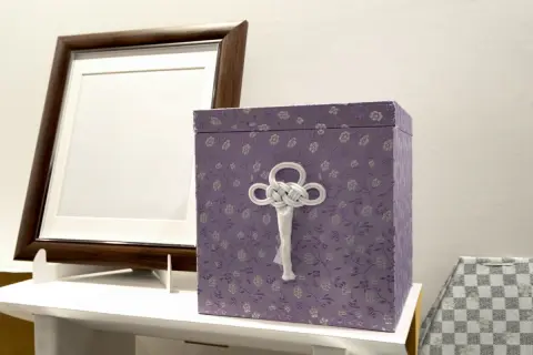 52歳で夫が急逝。3人の子どもと暮らす私は「遺族年金」を“何歳”まで、“いくら”受け取れる？