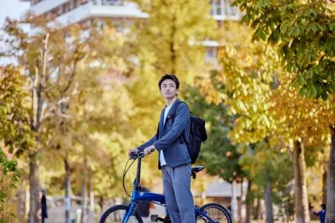 最寄り駅までのバス代を会社からもらっていますが、実際は自転車で通勤。これってバレたら問題になるのでしょうか…？