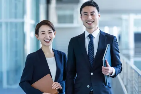 日本で「夫婦それぞれで経営者」は何％？世帯年収はどれくらい？