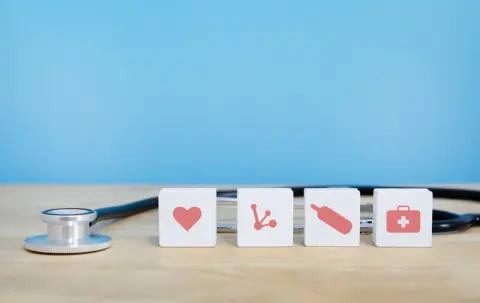 「月13万円」の年金生活をしていますが、医療費が年間30万円かかります。医療費控除でいくら返ってくるでしょうか？