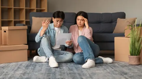 2年半住んだ賃貸、原状回復費として「20万円」の請求がありました。クロスの張替が必要とのことですが、タバコもペット飼育もしていません。交渉の余地はありますか？