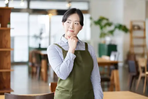 来年から始まる「独身税」。わが家は共働きで子どもは夫の扶養に入っています。この場合、私には独身税が課されるのでしょうか？