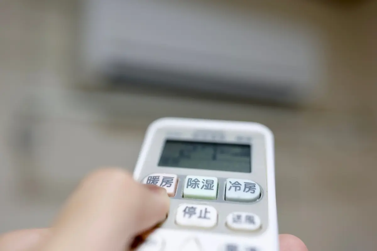 電気代が上がっていて冬の光熱費が心配です。暖房器具の種類で電気代は変わりますか？各暖房器具の1カ月の電気代目安を教えてください。