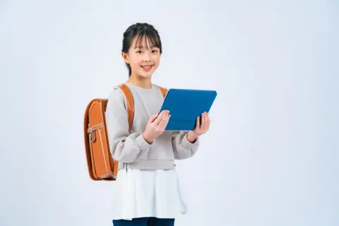 学校で配られたタブレット、通信費は「家庭持ち」とのこと。これを機に「格安SIM」にして通信費を節約した方がいいですか？