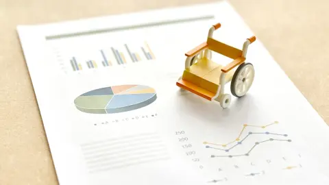 70歳の父に「同居したら毎月10万円あげる」と提案されています……介護費に使えば「税金」はかからず全額受け取れますか？