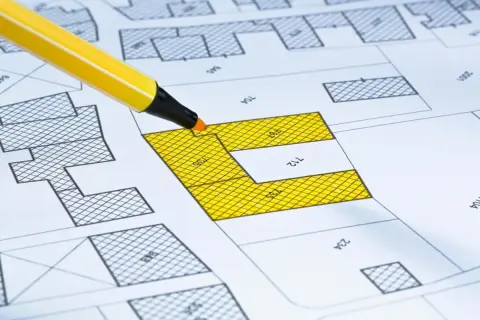 父の土地を「月2万円」で貸していますが、固定資産税を引くと“ほぼ赤字”…活用し続ける意味はありますか？