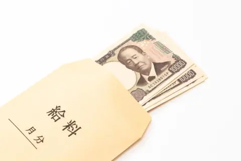 私の手取りは17万円なのに、パートさんの時給は1500円…。正社員って本当に得なのかと考えてしまいます。