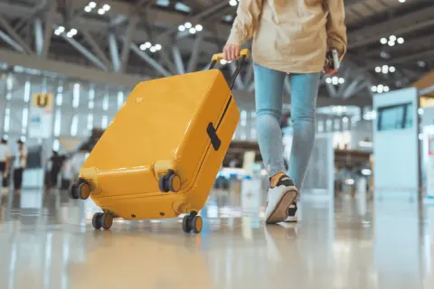 5年前は「ハワイへの飛行機代」が“7万円”だったのに…先日12万円になっていてショック！「燃油サーチャージ」値上げのせい？ 海外旅行を少しでも安くする方法はないのでしょうか？