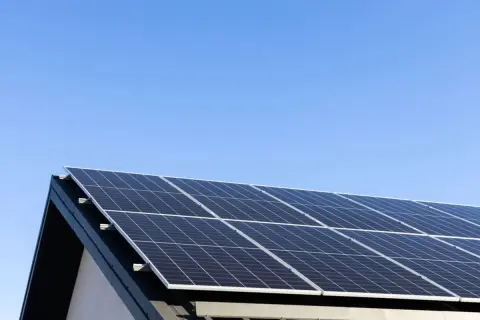 新築を建てる際に「150万円」で太陽光を設置しました。元を取るまで、どのくらいの期間がかかるのでしょうか？そもそも元は取れますか？