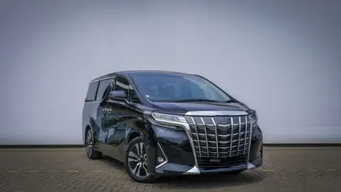 「残クレでアルファードに乗りたい」という夫。車は「乗れればいい」と思うのですが、なぜそこまで“人気”なのでしょうか？