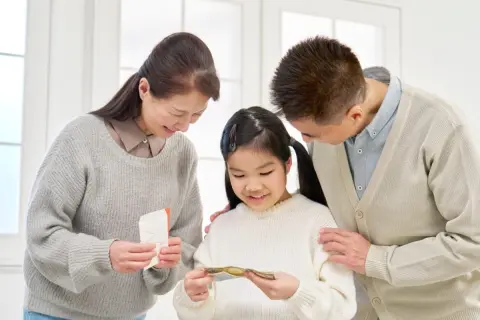 相続税対策として孫に毎年100万円ずつお金を手渡しています。110万円以下なので安心していたら、友人から「それも贈与税がかかるよ」と言われてビックリ！ 本当でしょうか？