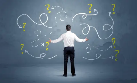 新卒の息子の初任給が「月28万円」！45歳の私の給与とあまり変わらないけど、最近はこれが“当たり前”なの？