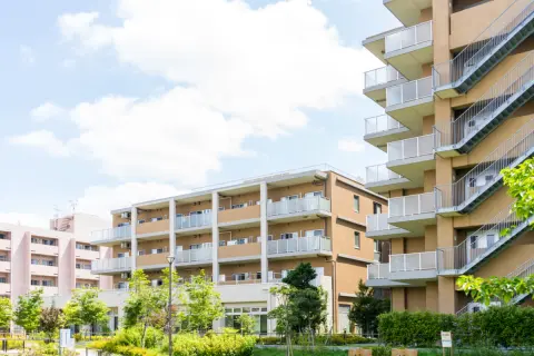 「公営住宅」に“夫名義”で住んでいましたが、先日夫が亡くなりました。相続人は私なのですが、公営住宅の「使用権」も相続できますか？