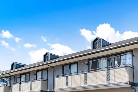 「節税になりますよ」の言葉を信じて建てた「2000万円」のアパート。なかなか満室にならず「月10万円」以上の赤字に…。“節税目的アパート経営”の危険な勘違いとは