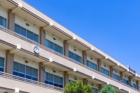 高校無償化制度、2026年度からどう変わるの？ 私立高校の無償金額と自己負担はどれくらい？