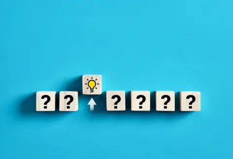 生活保護を受けています。12月になると「冬季加算」というのがあると聞きました。どれくらい増えるのか、申請は必要なのかを知りたいです。