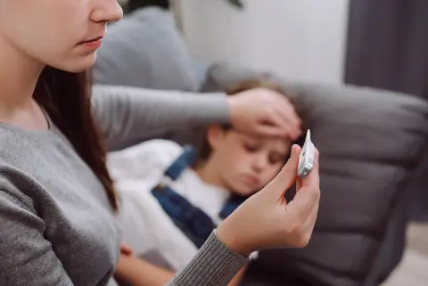 子どもの体調不良が続いて会社を休みがちに。有給を使い切ったら、給料はどうなる？