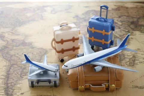 【9連休】年末年始は「沖縄」に行きたいけど、飛行機代が「7000円→4万円」に！ 旅行のために、普段の“5倍以上の料金”を払うのはもったいないですか？ 高くてもお金を払う価値とは