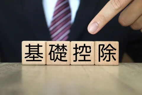 【改正】「年収800万円」ですが、大学生の子どもが「160万円」をアルバイトで稼いでいます。今年から“大学生が対象の控除”ができたそうですが、所得税はいくら減りますか？