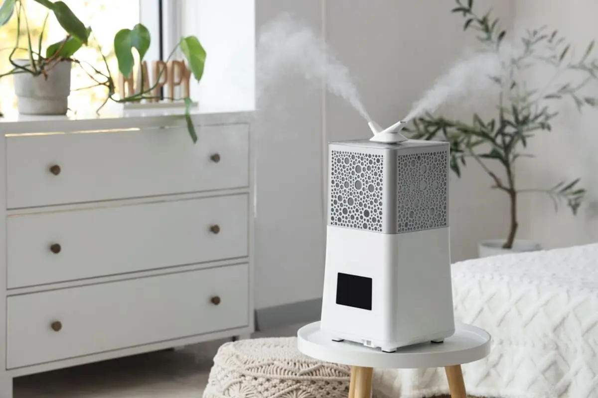 「部屋干しすれば加湿器はいらない」という母。正直そこまで「電気代」はかからないと思うのですが、本当に“節約になる”のでしょうか？「加湿器の電気代」を確認