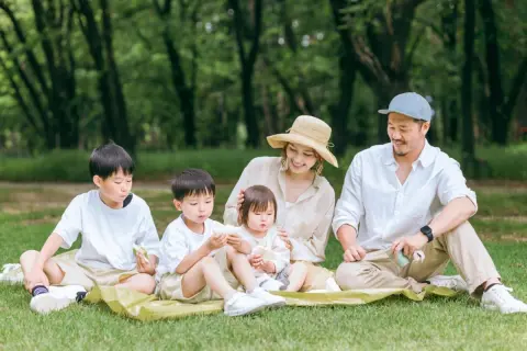 夫婦と子ども3人で世帯年収は「400万円」。所得基準を超えているので都営住宅は諦めていたけど、18歳未満の子どもがいれば“収入基準”が緩和されるって本当？