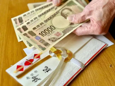 コロナで友人が「結婚式」を欠席！“ご祝儀をもらってない”のですが、「キャンセル料」を請求することはできますか？ 料理や引き出物は用意済みです…