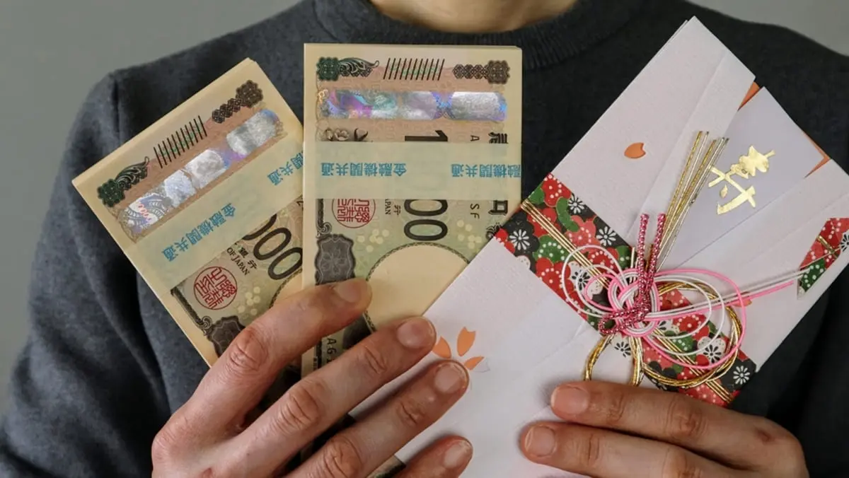 親から“結婚祝い100万円”をもらったけど、貯金しただけで「贈与税」がかかりますか？ 結婚祝いは非課税ですし、大丈夫でしょうか？