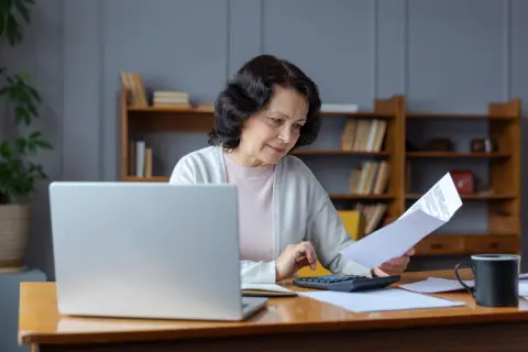 主人の年末調整で税務署から「扶養控除の見直しが必要」と言われ、私の過去3年分の所得証明を求められました。追加で税金を払う可能性もありえますか？