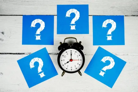 NHKの契約者であった父が先日亡くなりました。家にはそのまま母が住み続ける予定なのですが、NHKは解約できますか？