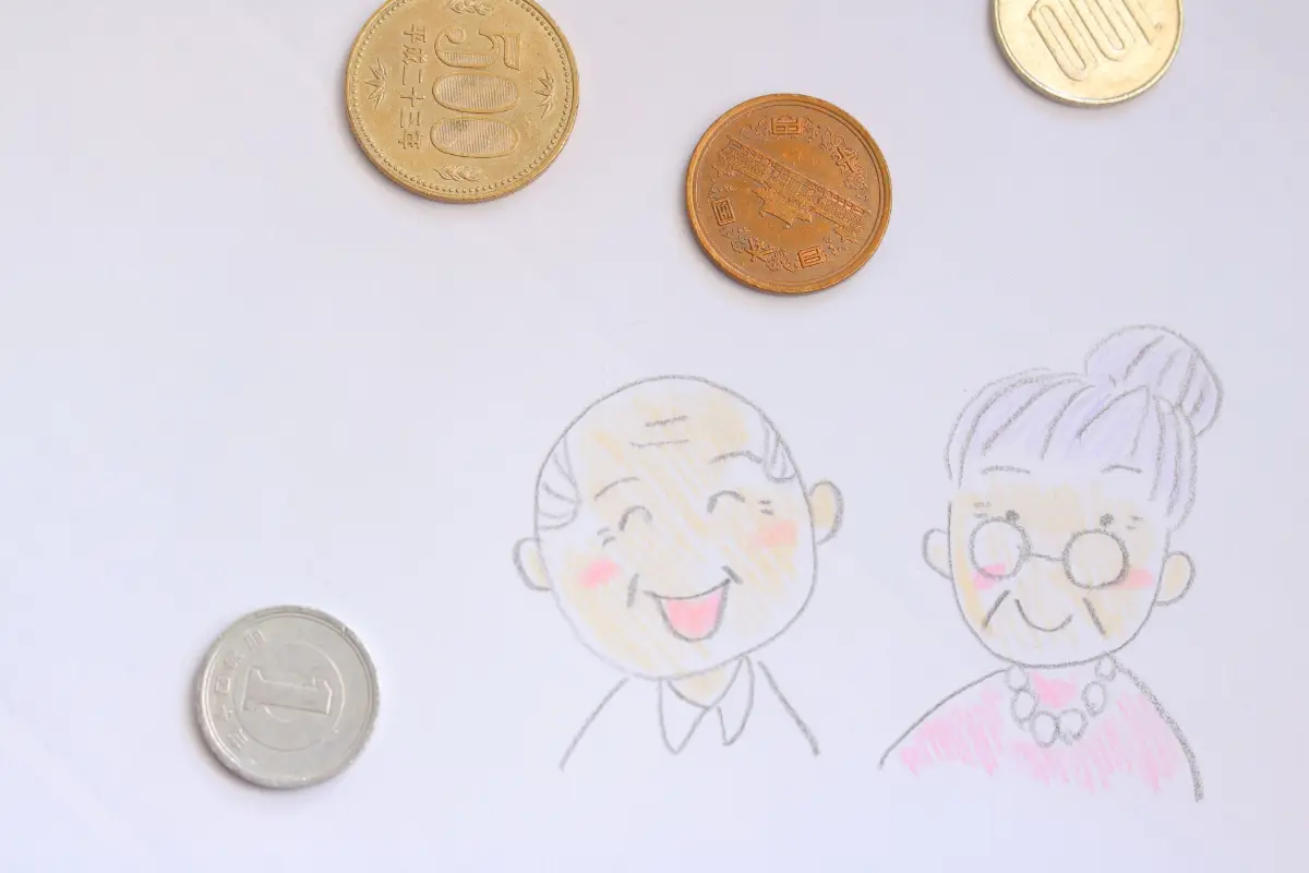 12月は年金支給月！ 申請すれば“月額最大5450円”の「年金生活者支援給付金」が支給される可能性も。年金加入期間“35年”だといくらもらえる？