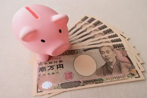 12月の“生活保護費”は「期末一時扶助」が上乗せされる？ 東京23区在住の4人家族だと上乗せ額は“2万6000円以上”となる可能性も!?