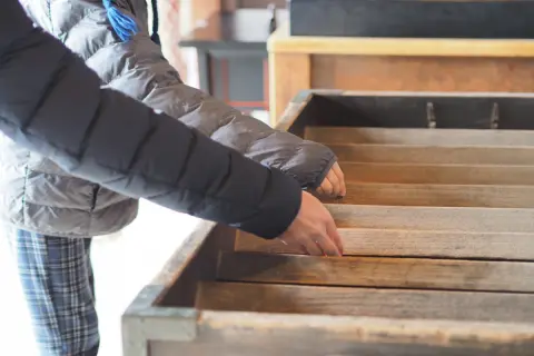 初詣に訪れた神社、お賽銭が「キャッシュレス決済」に対応していてびっくり！ 「決済手数料」もかかると思うのですが、神社にもなにかメリットがあるのでしょうか？