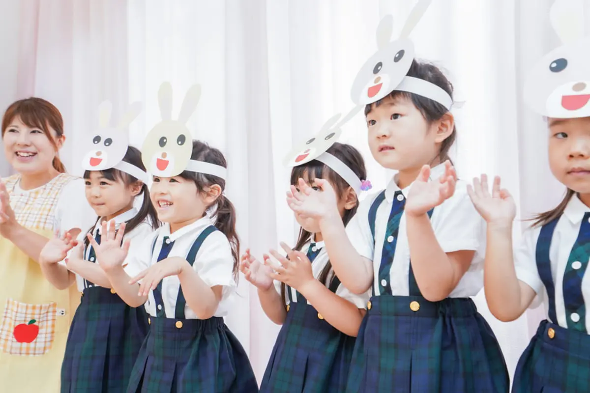 「東京は保育料ゼロ円」というママ友にモヤ…川崎のわが家は「月8万円」払ってます。ただ“多摩川を超えただけ”で「100万円」も差が出るなんて、理不尽ではないでしょうか？ 統一されない理由とは