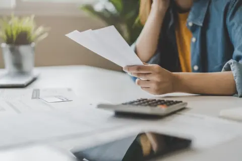 【年末調整2025】扶養家族の年収が160万円を1円でも超えたら損？ 扶養控除が外れると税金はいくら増えるの？