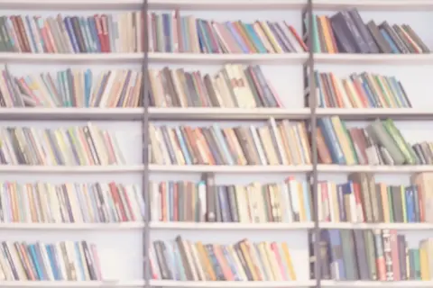 「ブックオフ」が13期ぶりに“過去最高益”を達成！「紙の本が売れない」時代、好調なのはいったいナゼ？「書籍・アパレル・トレカ」…商材ごとの売上構成比も確認