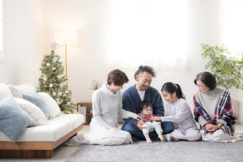 毎年お正月に帰省しています。家族4人分の交通費＋宿泊費として両親から「10万円」をもらっているのですが、これは贈与になりますか？