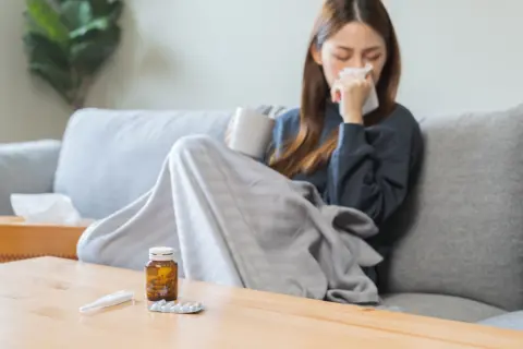 上司にインフルエンザをうつされた！ こんな場合、労災はおりますか？ 療養期間が長引いて、もう4日間も休んでいます