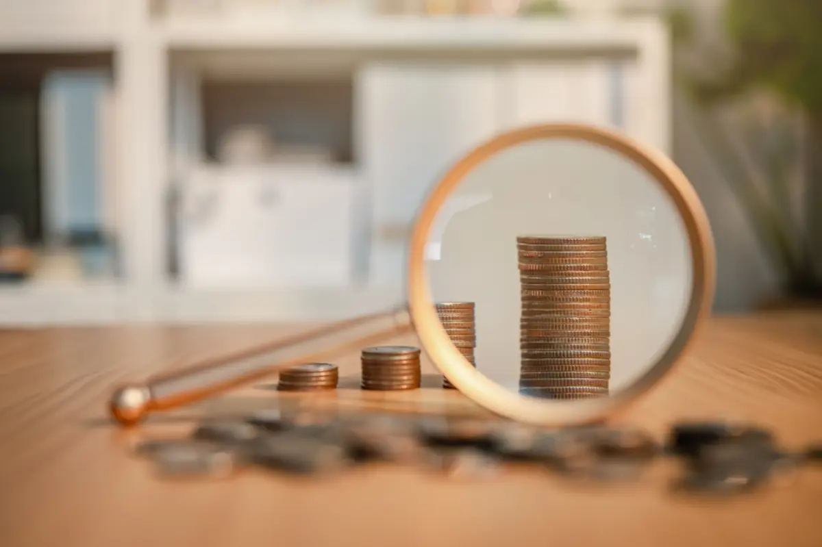 母子2人で「生活保護」受給中…10月から保護費“月500円増額”でも、家計はキツイです。「生活保護費だけ」で暮らすのが厳しい理由とは？ 支給額とあわせて確認