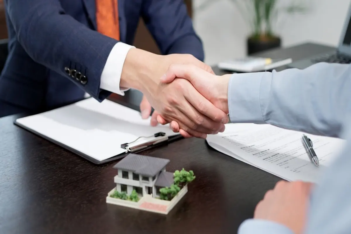 今年家を買いました。年末調整だけで住宅ローン控除の手続きは完了しますか？ 確定申告も必要でしょうか？