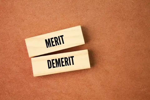 控除限度額を超えて寄付してしまったら「確定申告のほうが得になる」って本当？ 限度額超えで得する人・損する人の違い