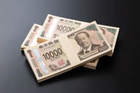 結婚時に“祝い金”として両親から「300万円」もらいました。もしかして贈与税の対象になりますか？