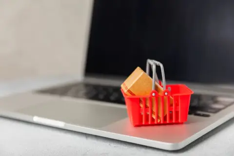 2024年、ネットショッピング支出が過去最多に。家計は“ネット依存”へ？