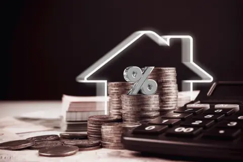 変動金利の住宅ローンを利用中です。ここ1～2年で0.4％上がりました。借り換えを考えるレベルでしょうか？