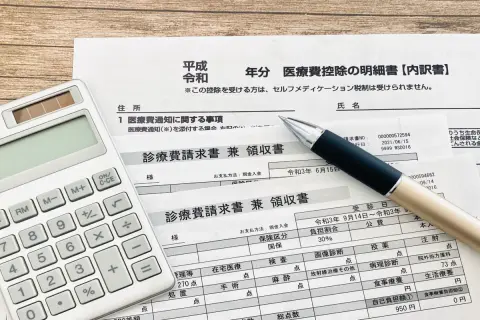医療費「年12万円」だった昨年…医療費控除で“一部戻ってくる”とはいえ、「確定申告」が面倒です。10万円を“ギリギリ超えた”程度なら恩恵は少ないですか？ 手間を考えると放置もアリでしょうか？